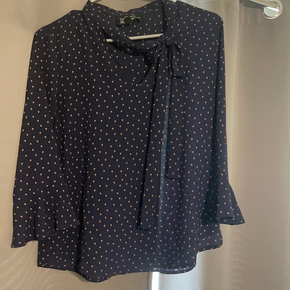 Women’s blouse size small
